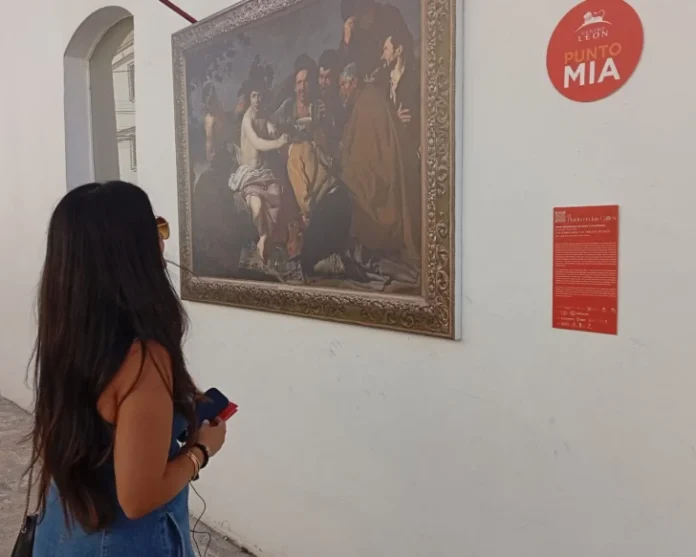 Un-instante-de-pausa-y-contemplacion.-Una-joven-se-detiene-en-la-Ciudad-Colonial-dejandose-envolver-por-el-dialogo-intimo-que-propone-la-obra-ante-su-mirada-1-728x583