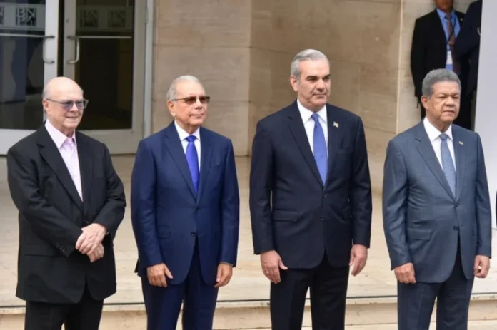 hipolito-danilo-leonel-abinader-728x484